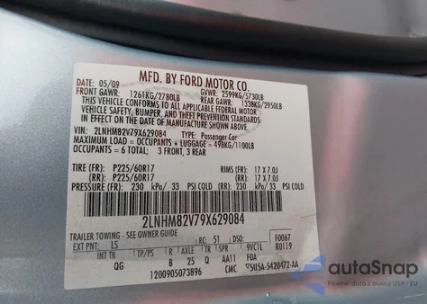 2009 Lincoln Town Car Signature Limited from USA, damaged, VIN 2LNHM82V79X629084